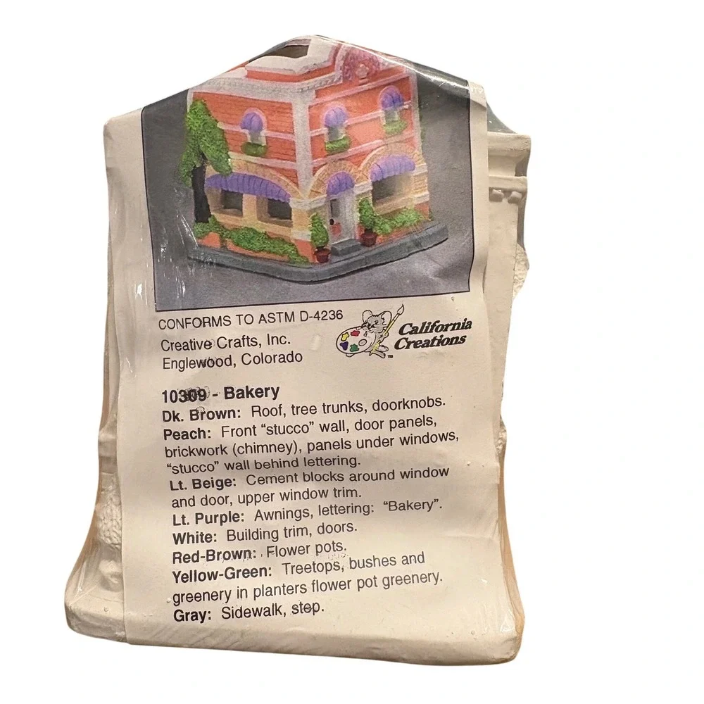 California Creations‎ 10309 Bakery Building Miniature Plaster House Christmas